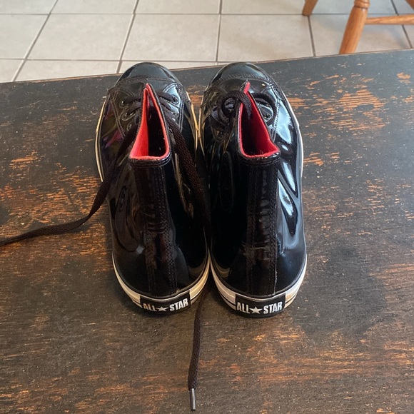 Men’s 11.5 converse. Worn only twice. - Picture 3 of 5